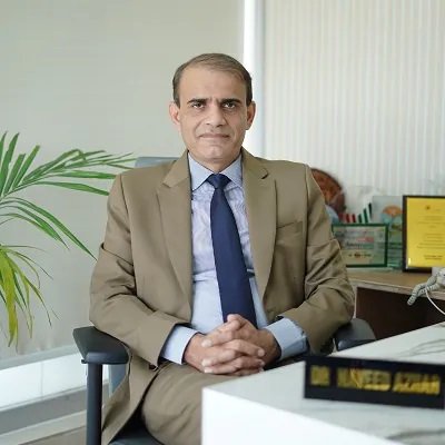 Dr. Naveed Azhar